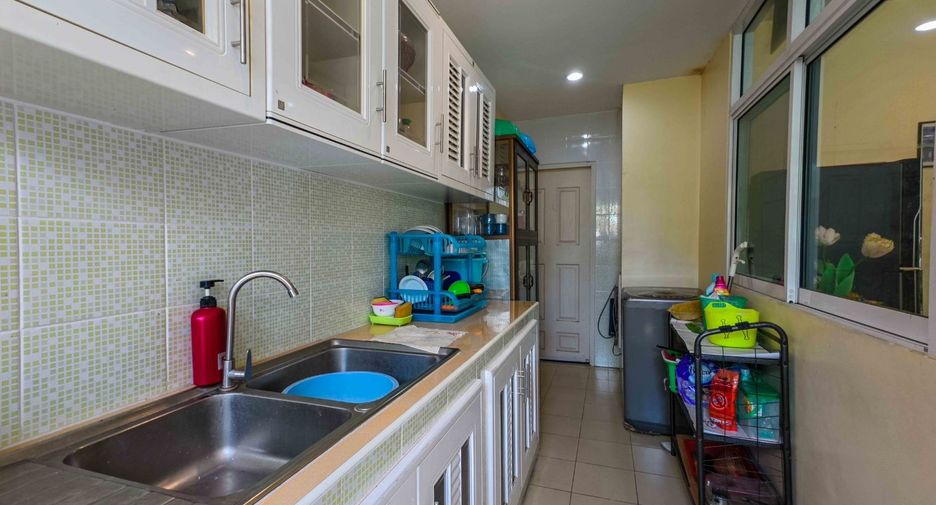 For sale 3 bedrooms house in Lam Luk Ka, Pathum Thani