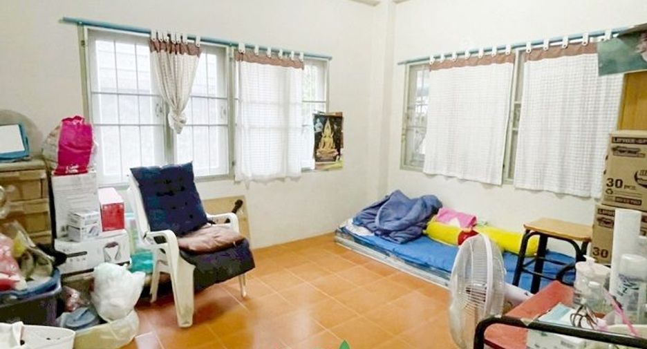 Local comercial en venta de 14 habitaciones en Bang Bua Thong, Nonthaburi