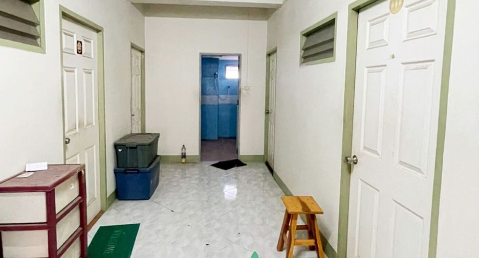 Local comercial en venta de 14 habitaciones en Bang Bua Thong, Nonthaburi