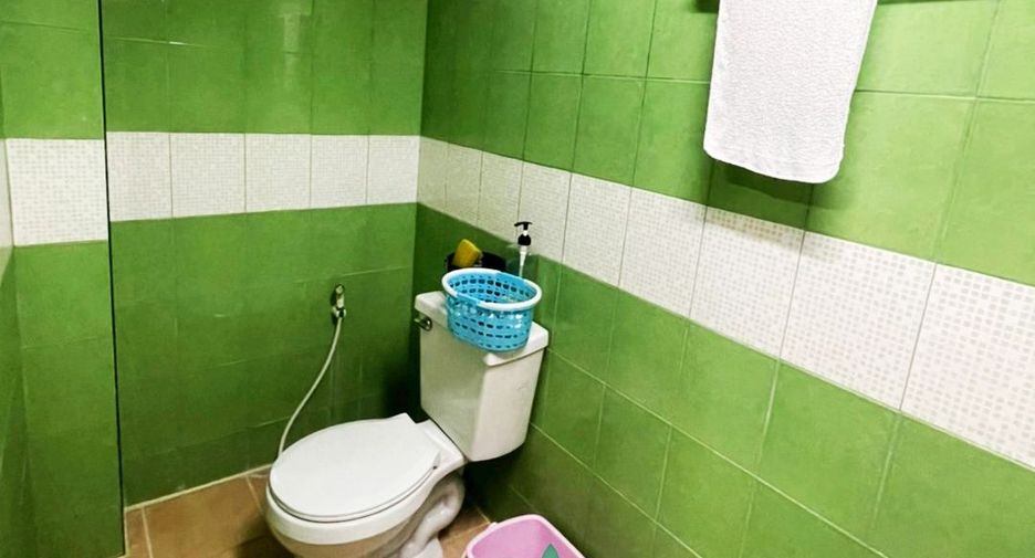 Local comercial en venta de 14 habitaciones en Bang Bua Thong, Nonthaburi