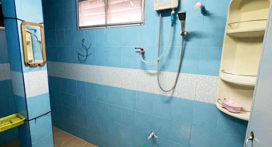 Local comercial en venta de 14 habitaciones en Bang Bua Thong, Nonthaburi