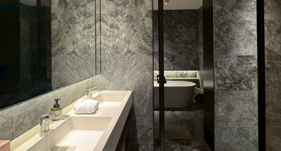 For rent 2 bedrooms condo in Khlong San, Bangkok
