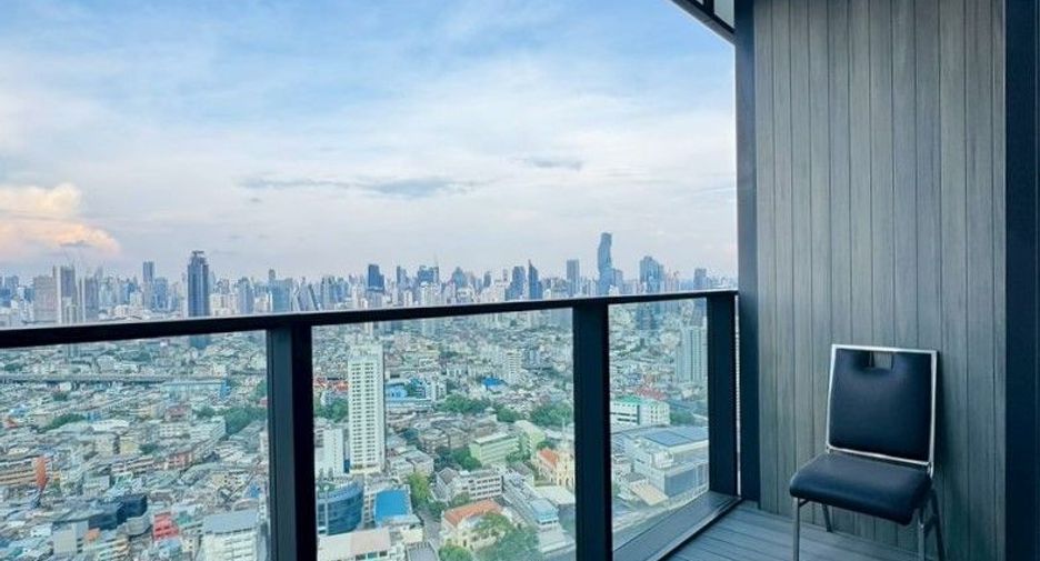 For rent 2 bedrooms condo in Khlong San, Bangkok