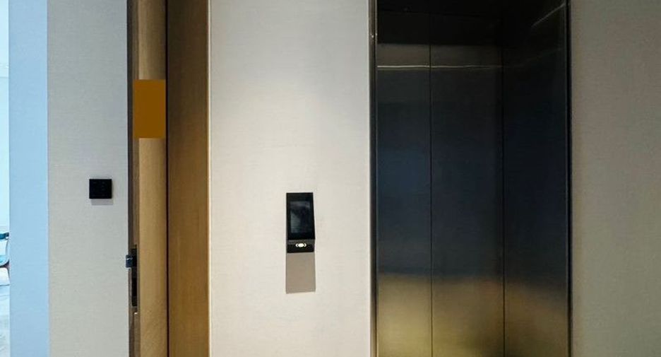 For rent 2 bedrooms condo in Khlong San, Bangkok
