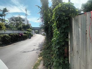For sale land in Watthana, Bangkok