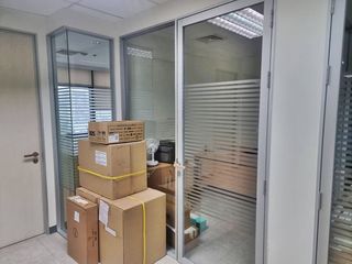 Аренда офис в Кхлонг Тоеи, Бангкок