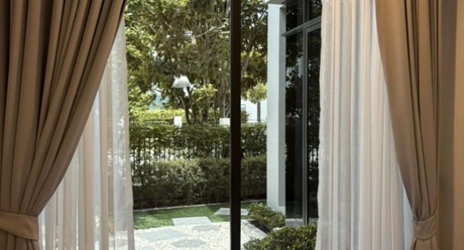 For sale 6 bedrooms house in Sai Mai, Bangkok