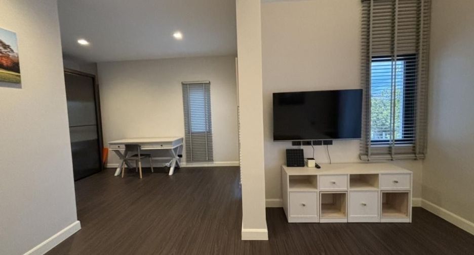 For sale 6 bedrooms house in Sai Mai, Bangkok