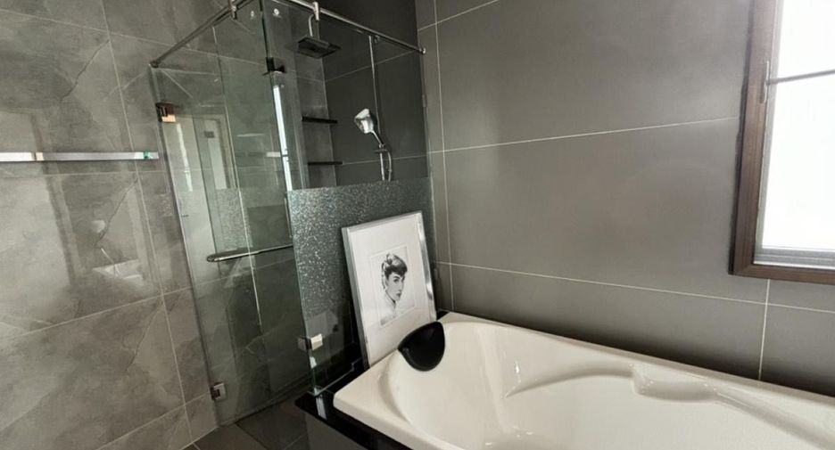 For sale 6 bedrooms house in Sai Mai, Bangkok