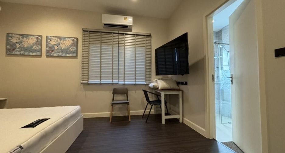 For sale 6 bedrooms house in Sai Mai, Bangkok