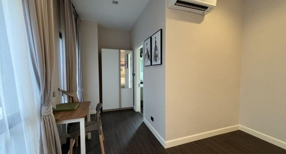 For sale 6 bedrooms house in Sai Mai, Bangkok