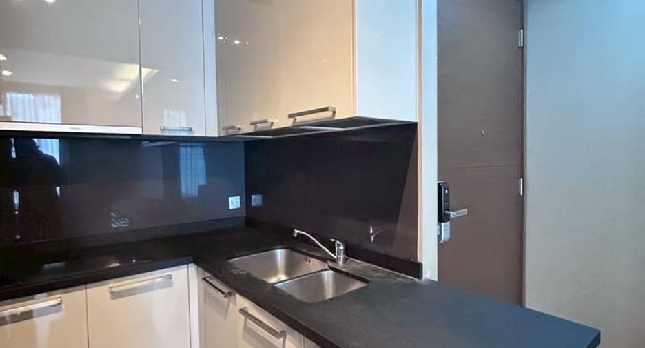 For rent and for sale 2 bedrooms condo in Watthana, Bangkok
