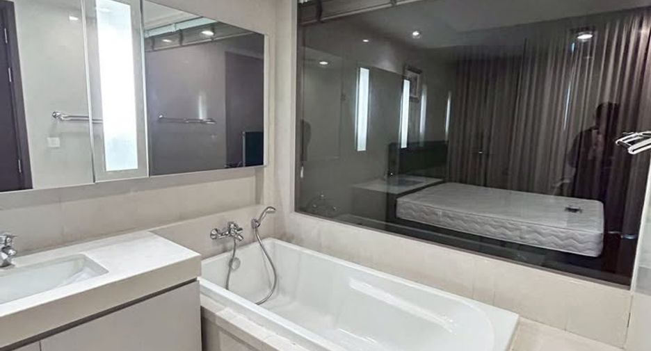 For rent and for sale 2 bedrooms condo in Watthana, Bangkok