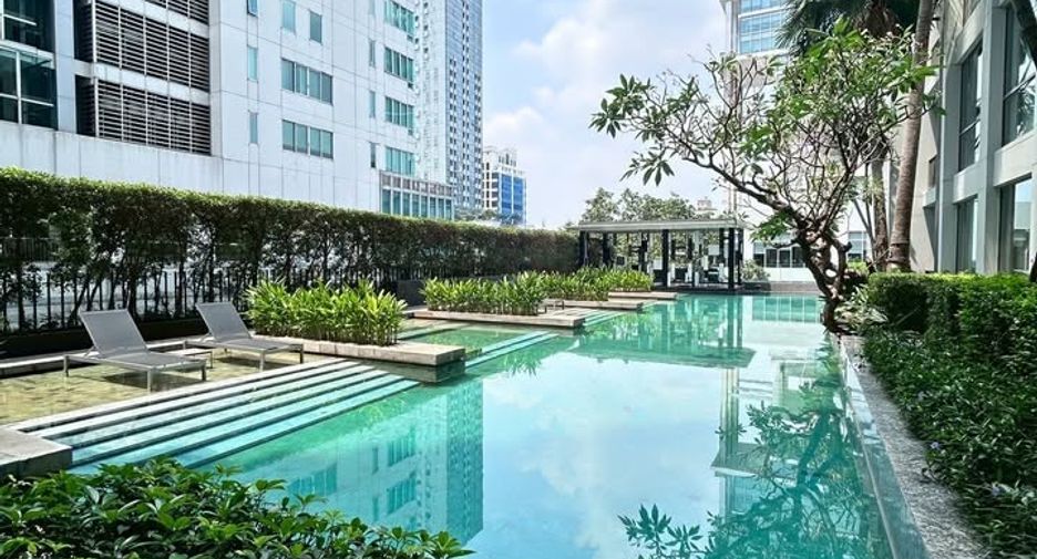 For rent and for sale 2 bedrooms condo in Watthana, Bangkok