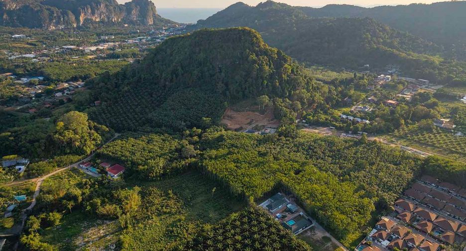 For sale 3 bedrooms villa in Mueang Krabi, Krabi