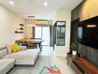 For sale 4 bedrooms townhouse in Mueang Pathum Thani, Pathum Thani