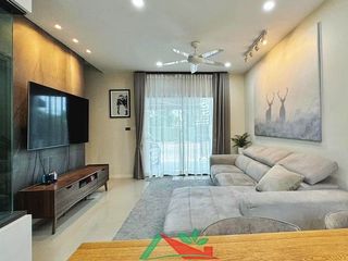 For sale 4 bedrooms townhouse in Mueang Pathum Thani, Pathum Thani