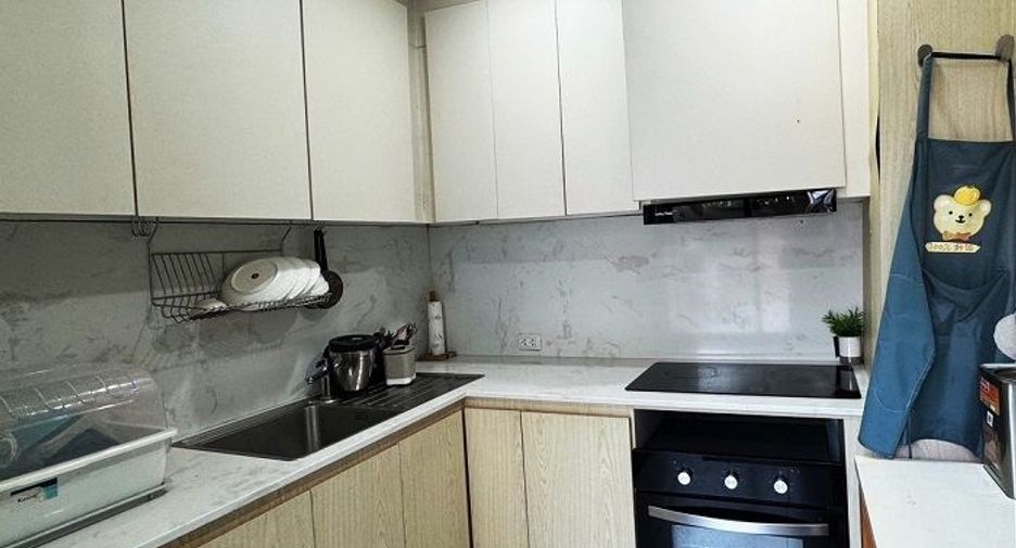 For sale 4 bedrooms townhouse in Mueang Pathum Thani, Pathum Thani