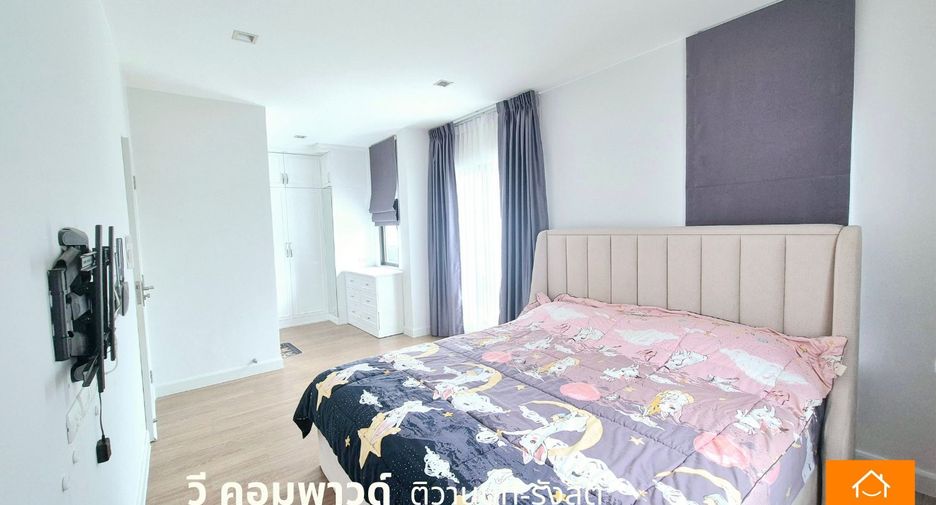 For sale 3 bedrooms house in Mueang Pathum Thani, Pathum Thani