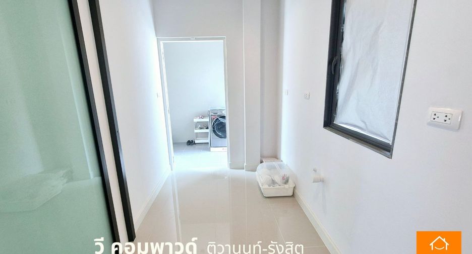 For sale 3 bedrooms house in Mueang Pathum Thani, Pathum Thani