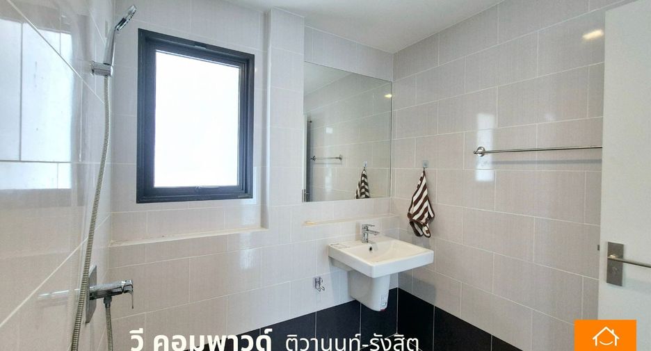 For sale 3 bedrooms house in Mueang Pathum Thani, Pathum Thani
