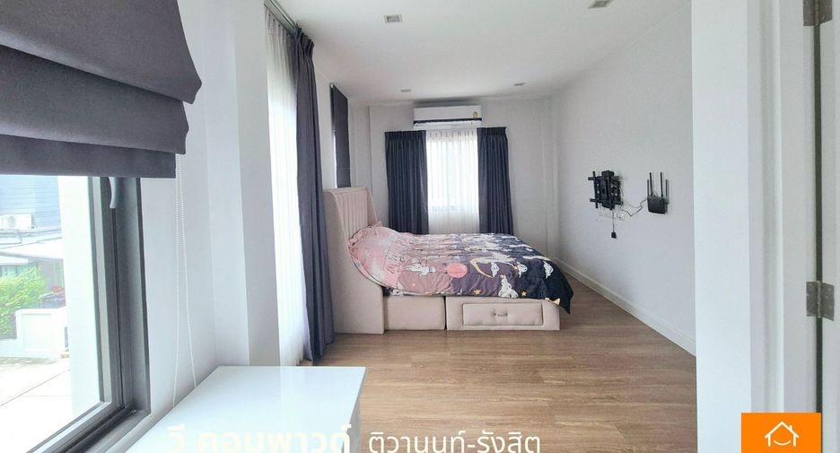 For sale 3 bedrooms house in Mueang Pathum Thani, Pathum Thani