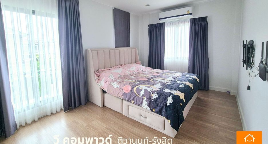 For sale 3 bedrooms house in Mueang Pathum Thani, Pathum Thani
