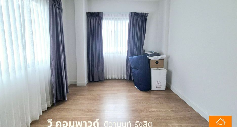 For sale 3 bedrooms house in Mueang Pathum Thani, Pathum Thani