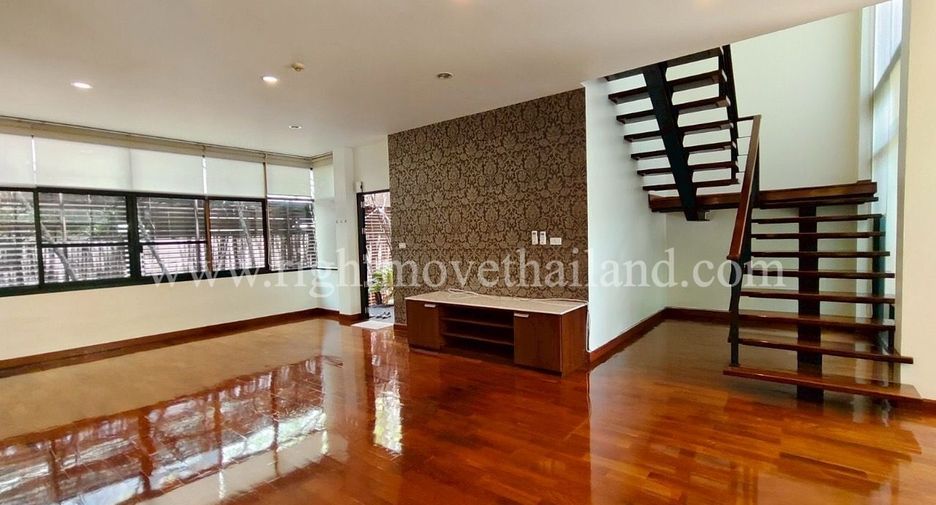 出租 3 卧室 公寓式住宅 在 Khlong Toei, 曼谷