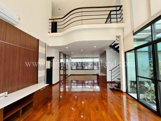 À louer 3 chambres appartement à Khlong Toei, Bangkok