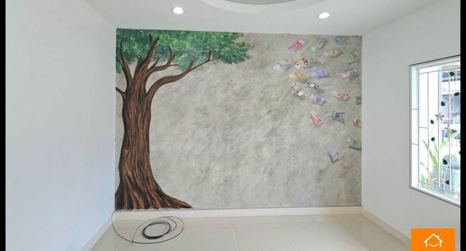For sale 4 bedrooms townhouse in Khlong Sam Wa, Bangkok