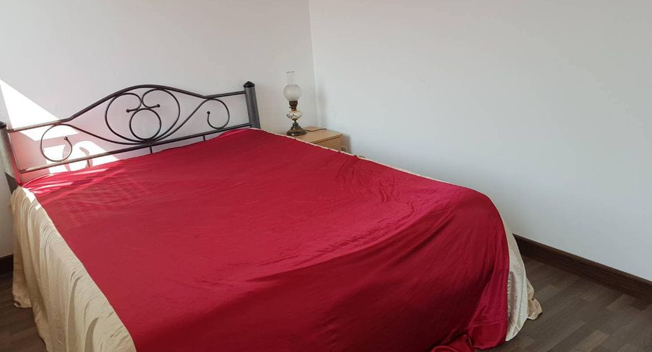 Casa adosada en venta de 3 habitaciones en Mueang Chiang Mai, Chiang Mai