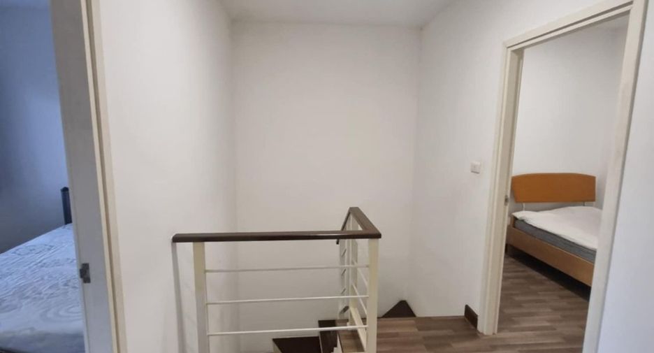 Casa adosada en venta de 3 habitaciones en Mueang Chiang Mai, Chiang Mai