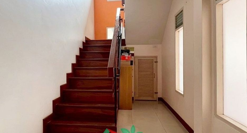 For sale 5 bedrooms house in Khan Na Yao, Bangkok