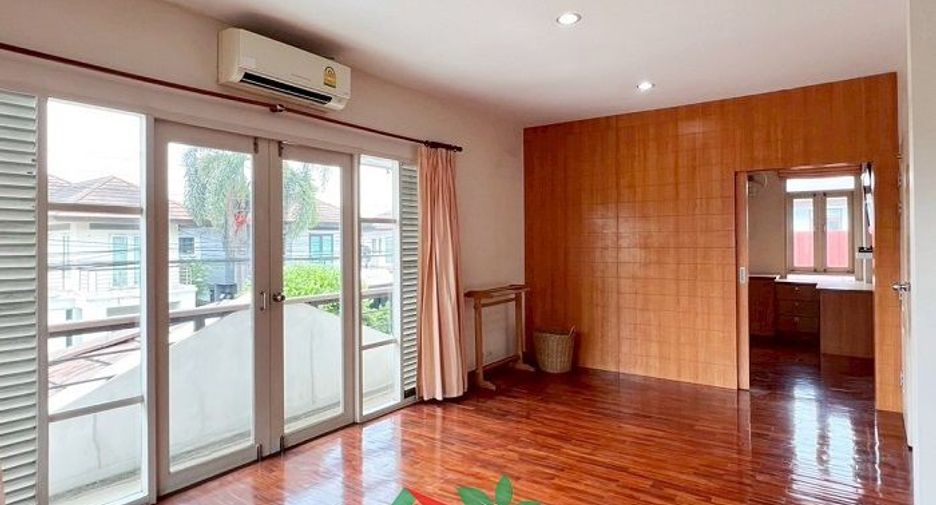 For sale 5 bedrooms house in Khan Na Yao, Bangkok