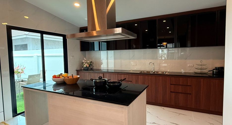 For sale 3 bedrooms house in East Pattaya, Pattaya