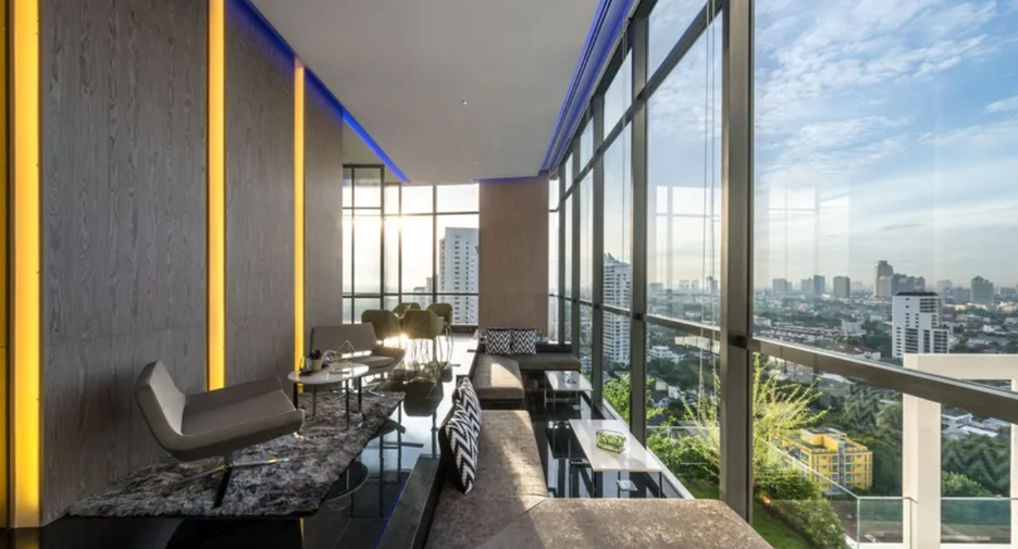 For sale 2 bedrooms condo in Watthana, Bangkok