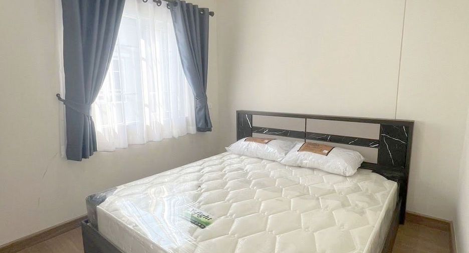 For rent 2 bedrooms townhouse in Mueang Chiang Mai, Chiang Mai