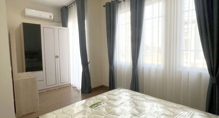 For rent 2 bedrooms townhouse in Mueang Chiang Mai, Chiang Mai