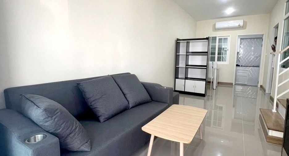 For rent 2 bedrooms townhouse in Mueang Chiang Mai, Chiang Mai