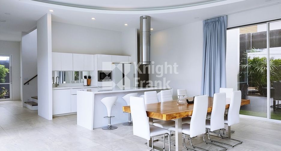 For sale 4 bedrooms villa in Thalang, Phuket
