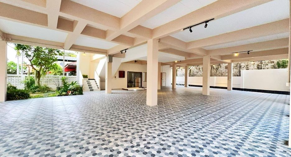 For rent 3 bedrooms house in North Pattaya, Pattaya