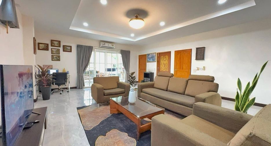 For rent 3 bedrooms house in North Pattaya, Pattaya