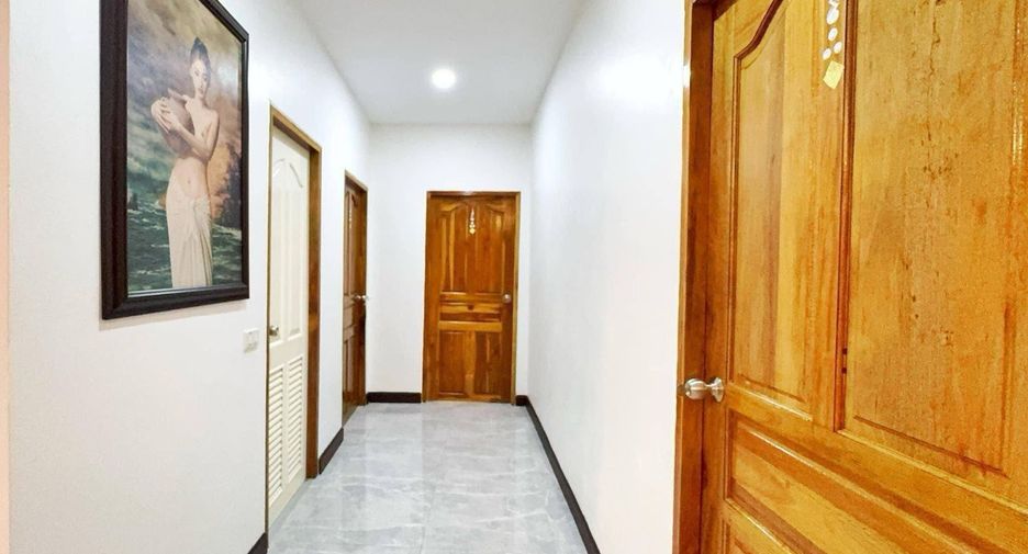 For rent 3 bedrooms house in North Pattaya, Pattaya