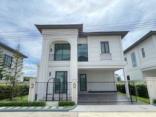 For sale 4 bedrooms house in Ban Pho, Chachoengsao