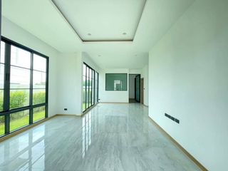 For sale 4 bedrooms house in Ban Pho, Chachoengsao