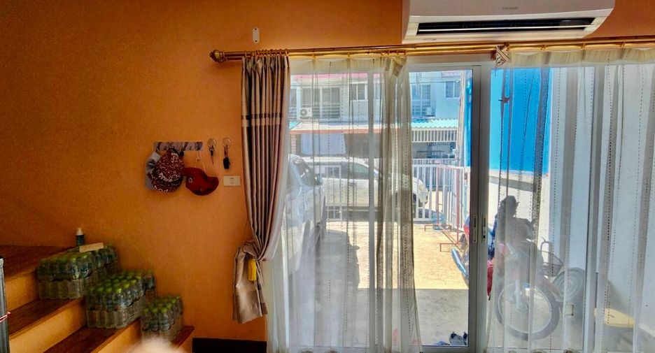 For sale 3 bedrooms townhouse in Mueang Chachoengsao, Chachoengsao