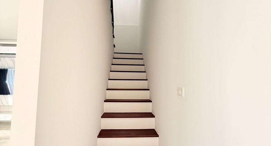 Villa en venta de 4 habitaciones en Jomtien, Pattaya