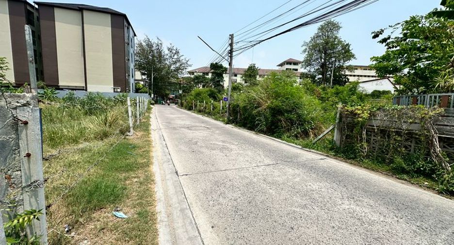 À vendre terrain à Mueang Chon Buri, Chonburi