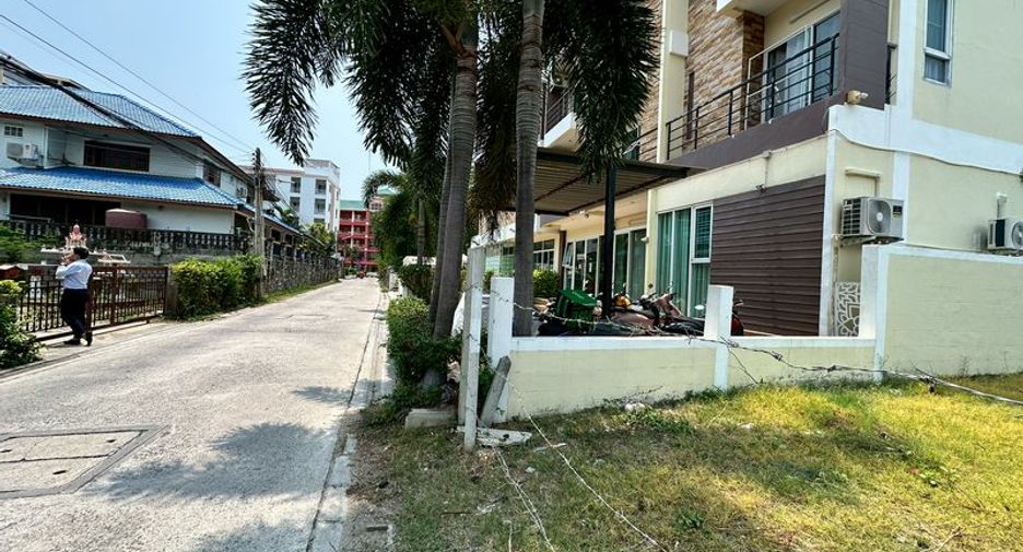 À vendre terrain à Mueang Chon Buri, Chonburi